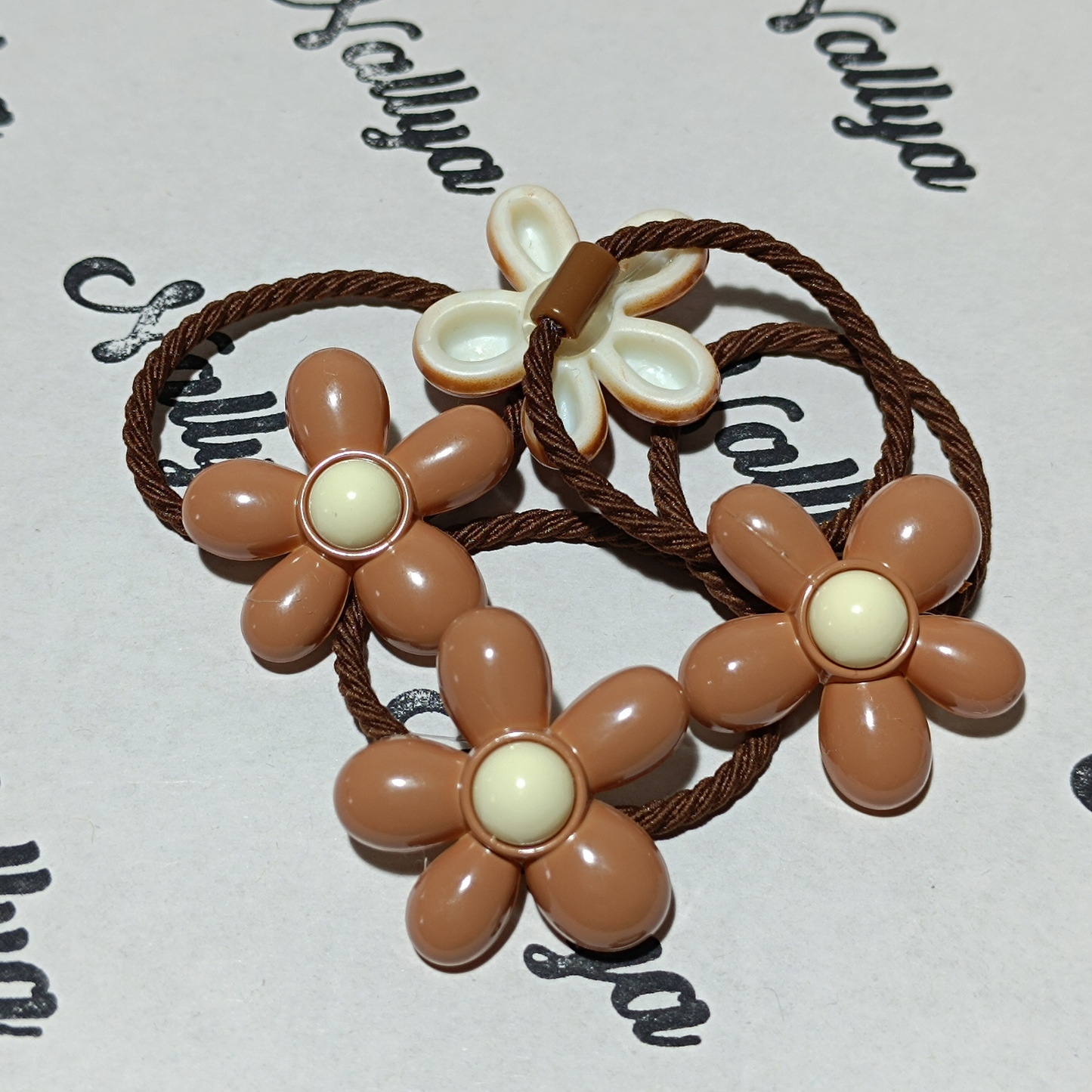 Élastique fleur marron