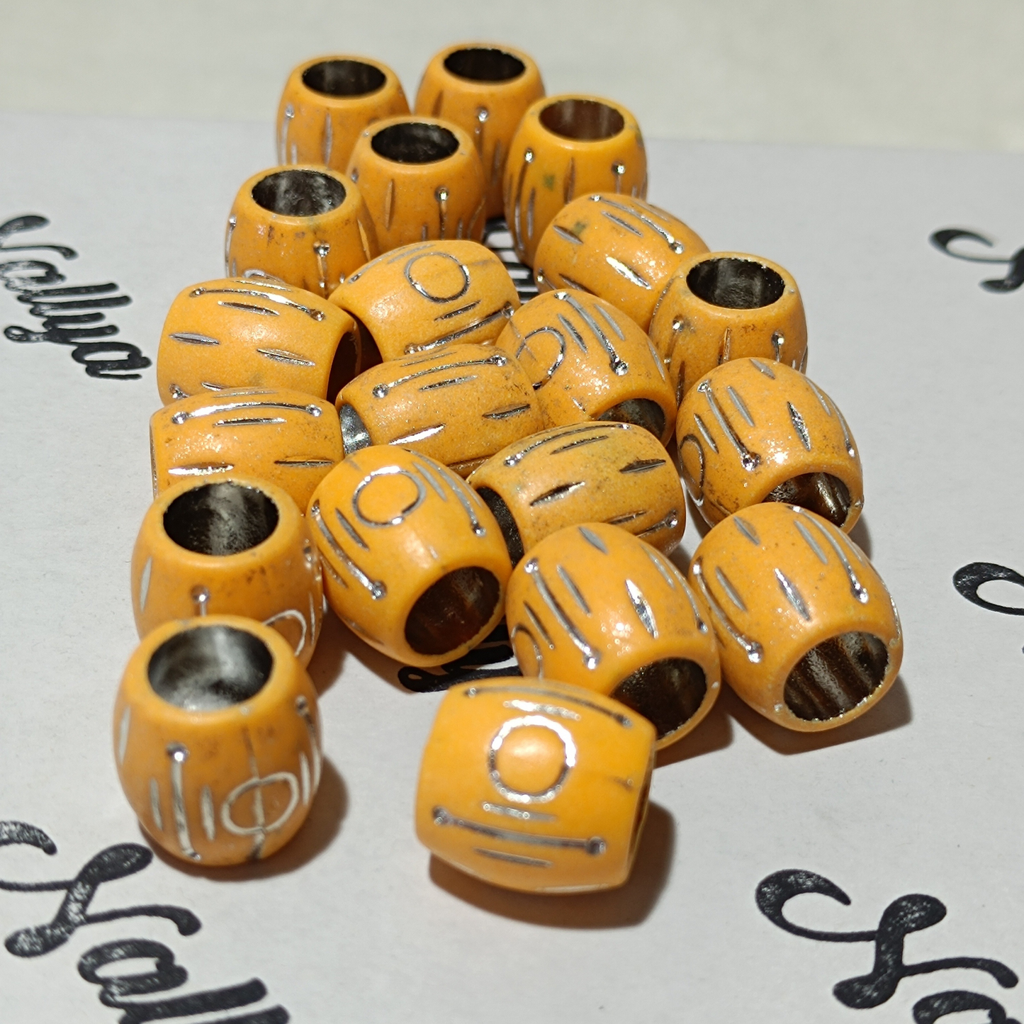 Lot de perles en bois