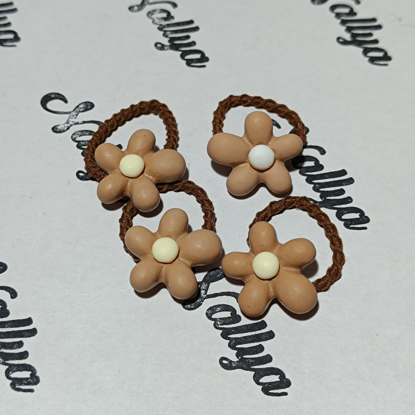 Élastique fleur marron