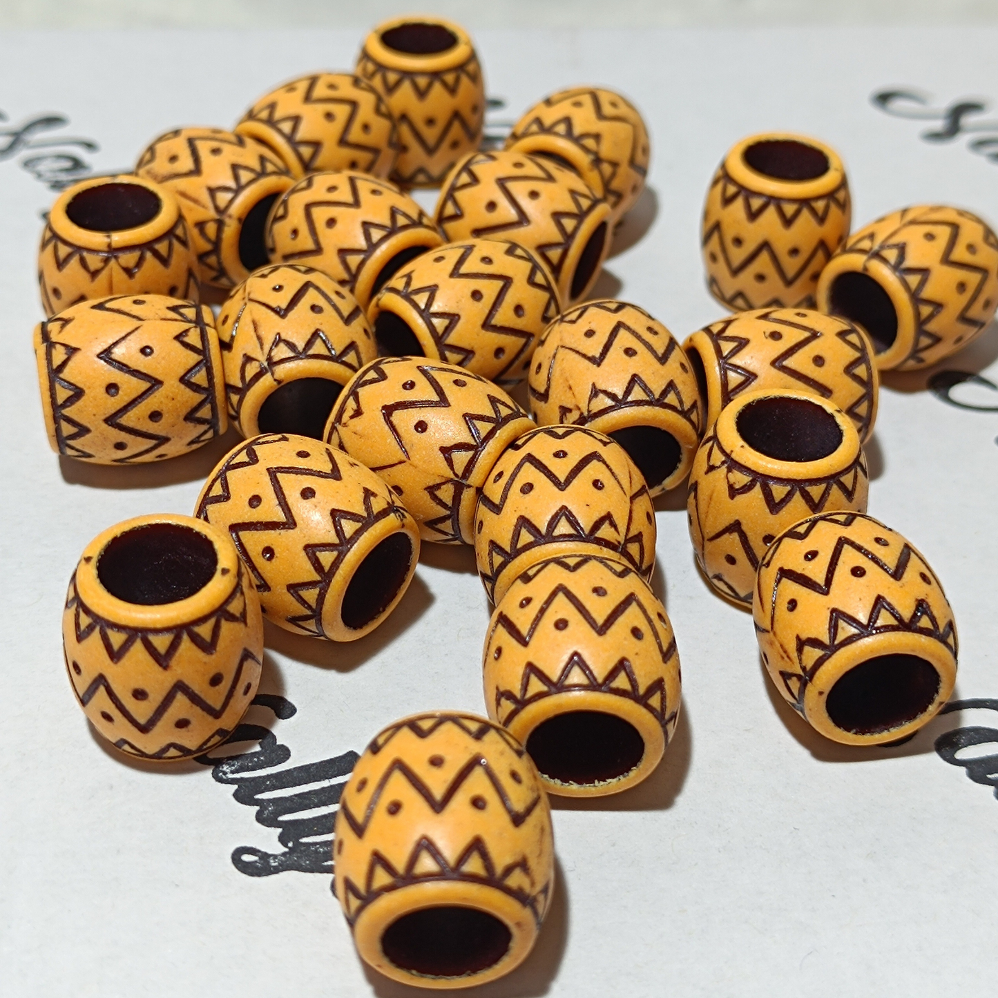 Lot de perles en bois