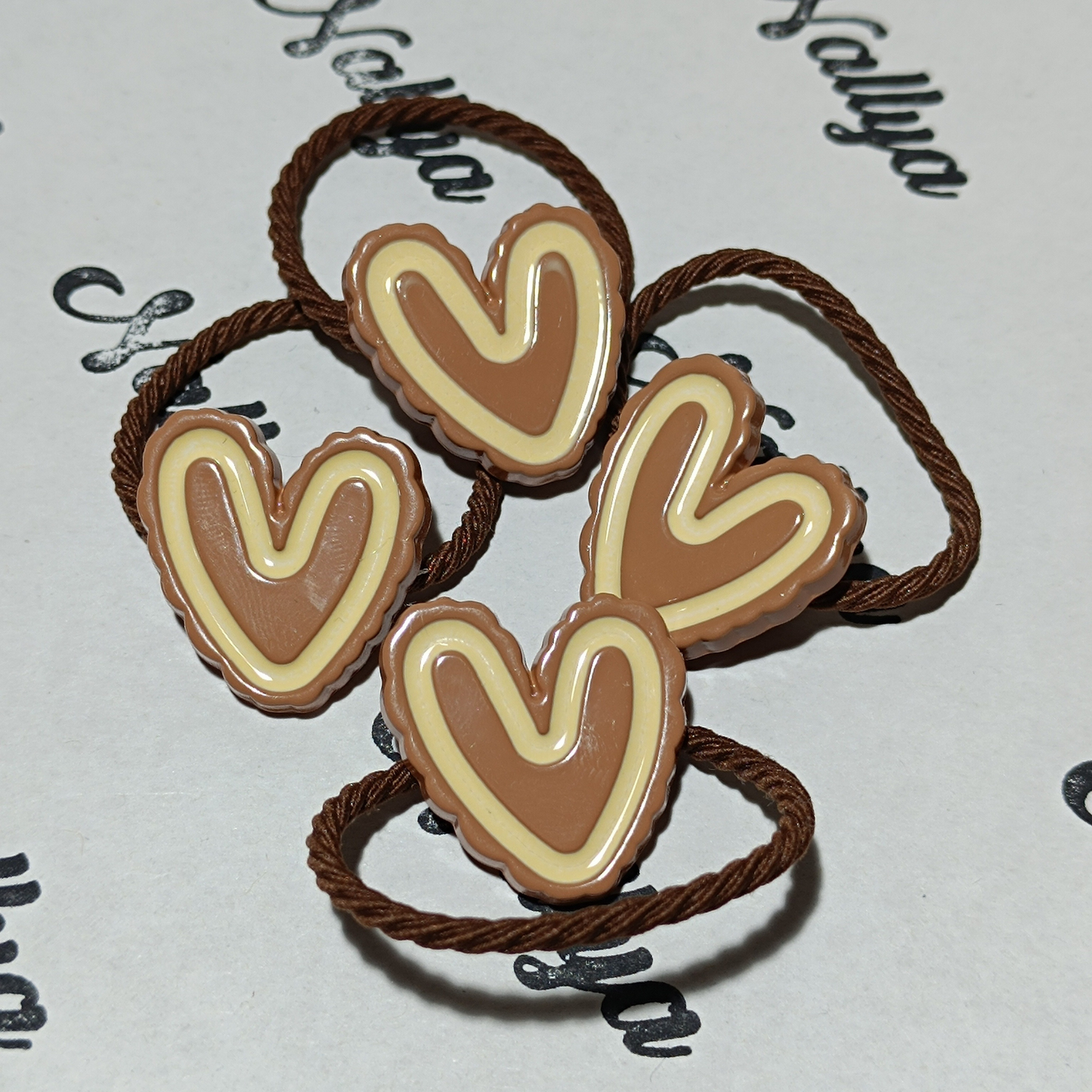 Élastique coeur marron
