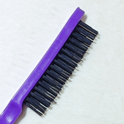 Brosse à baby-hairs